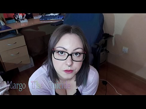 ❤️ Moza sexy con lentes chupa un consolador profundamente ante a cámara ☑ Porno na pornografía gl.online4sex.ru ️❤